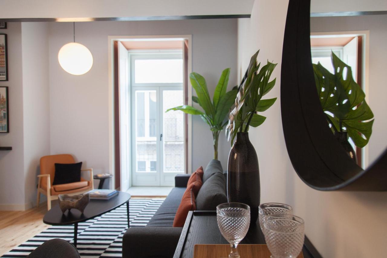 Flh Intendente Elegant Mezzanine With Balcony Lisbon Luaran gambar